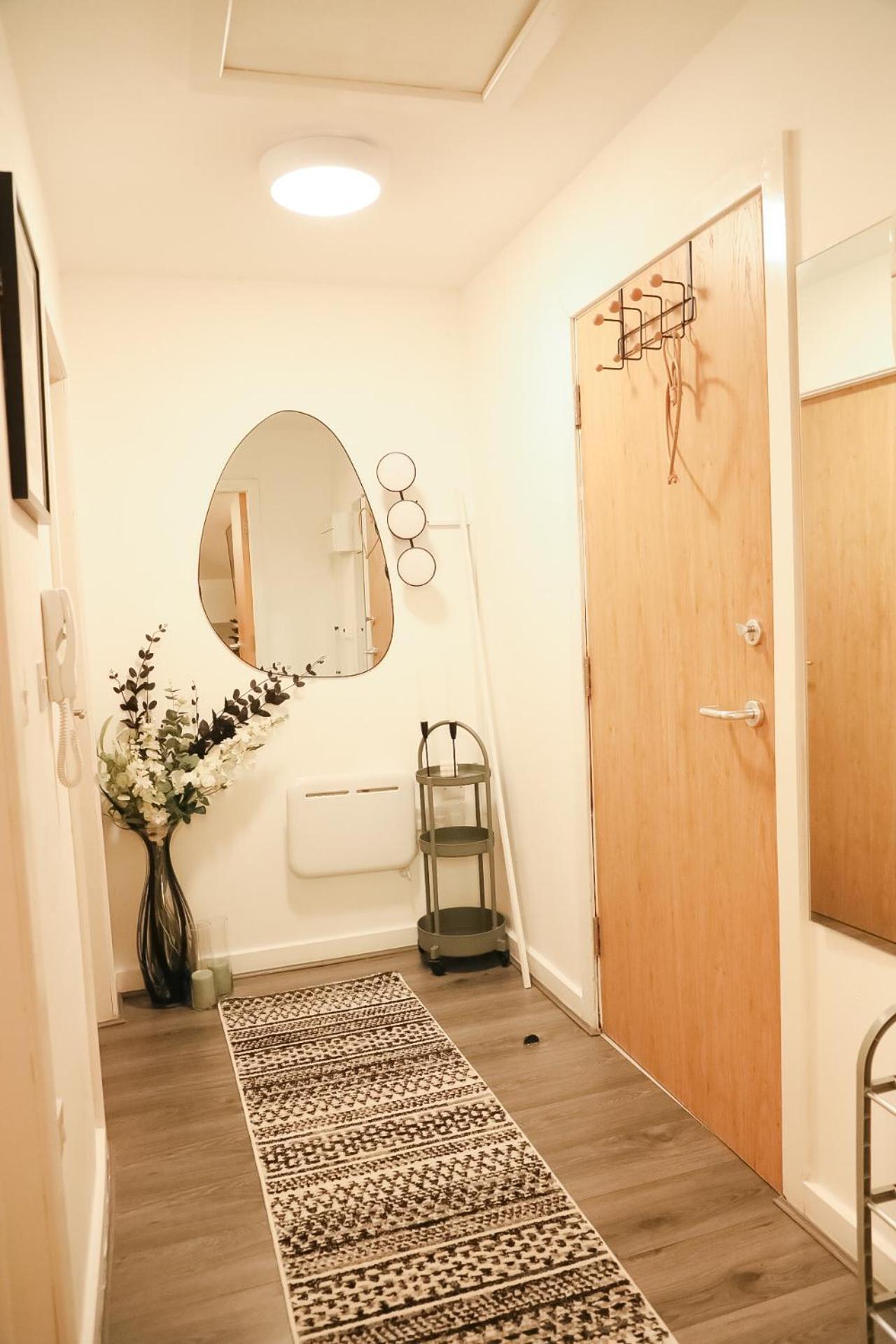 1 Bedroom Apartment Bradford City Centre Foster Square Exterior photo